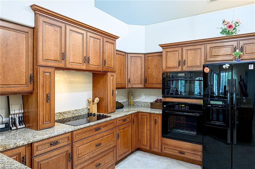 4595 16th St NE, Naples, FL 34120-10
