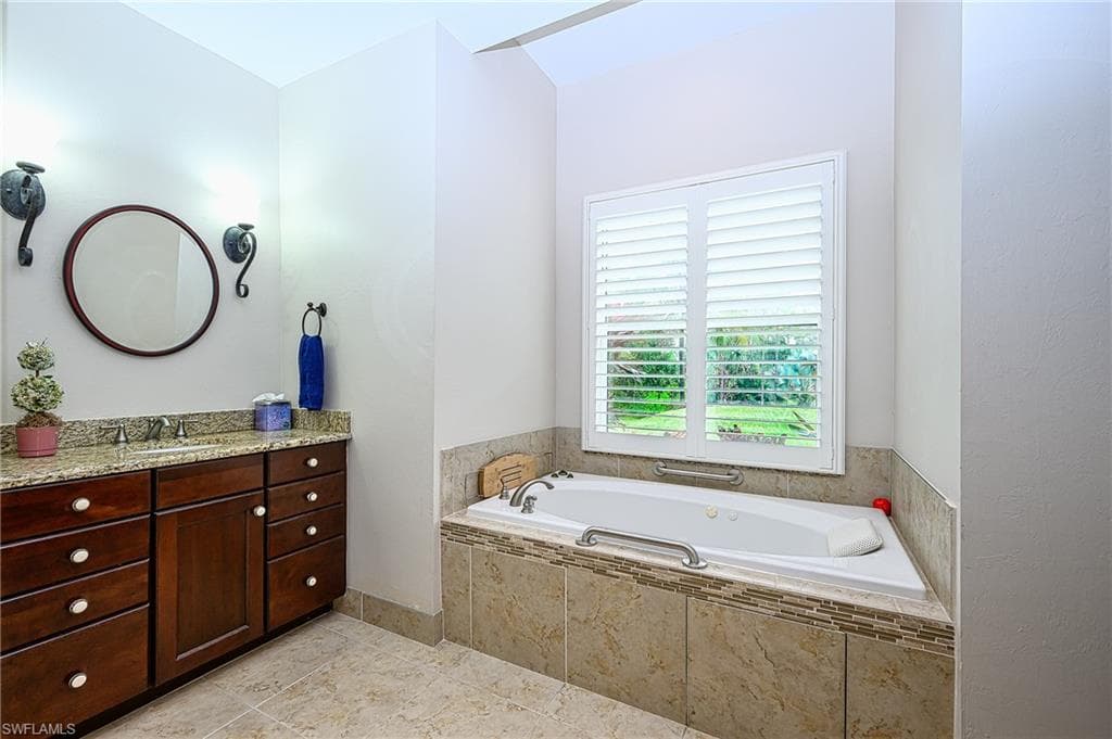 4595 16th St NE, Naples, FL 34120-18