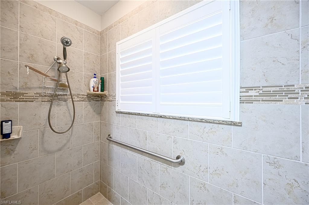 4595 16th St NE, Naples, FL 34120-19