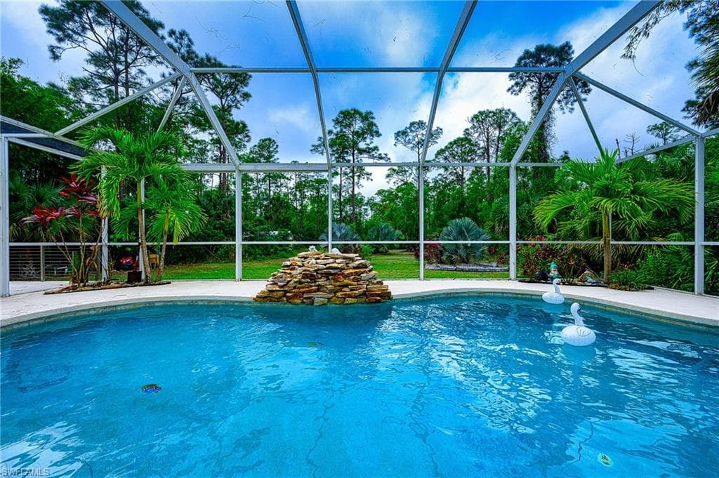 4595 16th St NE, Naples, FL 34120-1