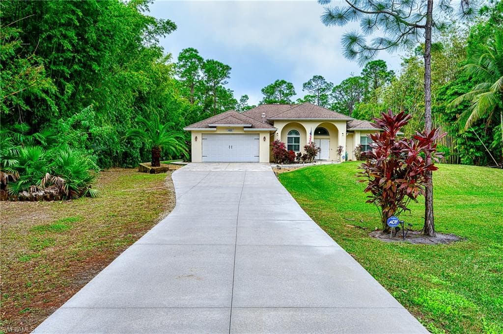 4595 16th St NE, Naples, FL 34120-28