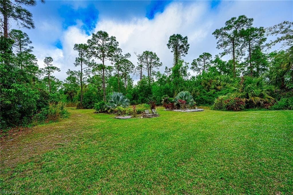4595 16th St NE, Naples, FL 34120-32
