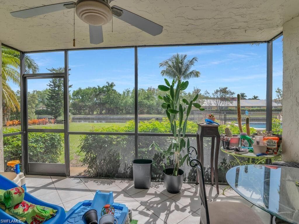 700 Valley Stream Dr 101, Naples, FL 34113-11