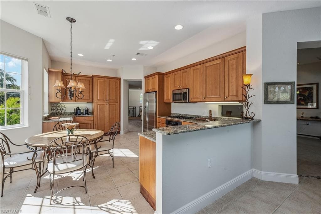 3725 Montreux Ln 204, Naples, FL 34114-5