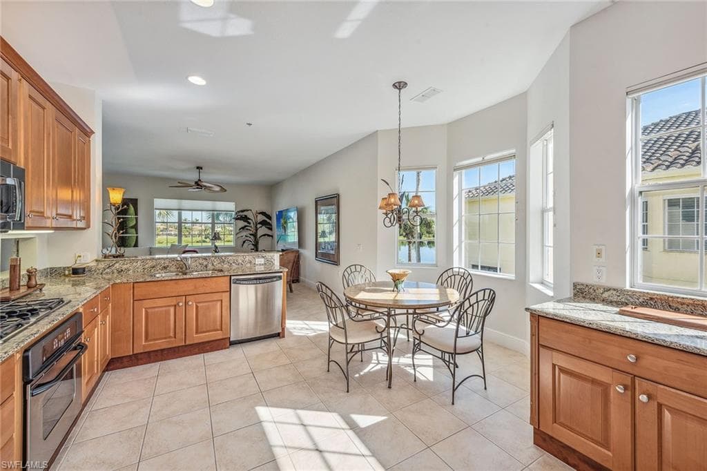 3725 Montreux Ln 204, Naples, FL 34114-7