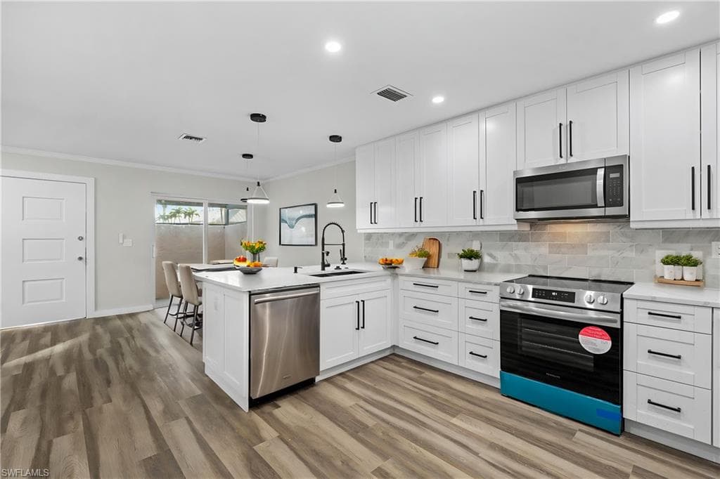 1521 Chesapeake Ave B-2, Naples, FL 34102-9