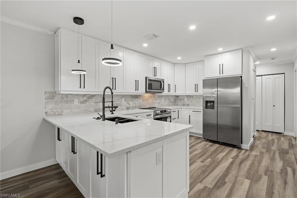 1521 Chesapeake Ave B-2, Naples, FL 34102-4