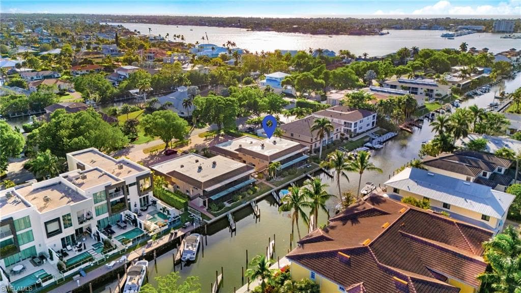 1517 Chesapeake Ave B-3, Naples, FL 34102-7