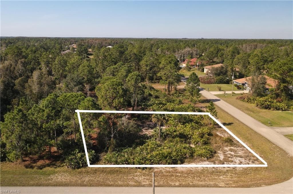 828 Fullerton Ave S, Lehigh Acres, FL 33974-2