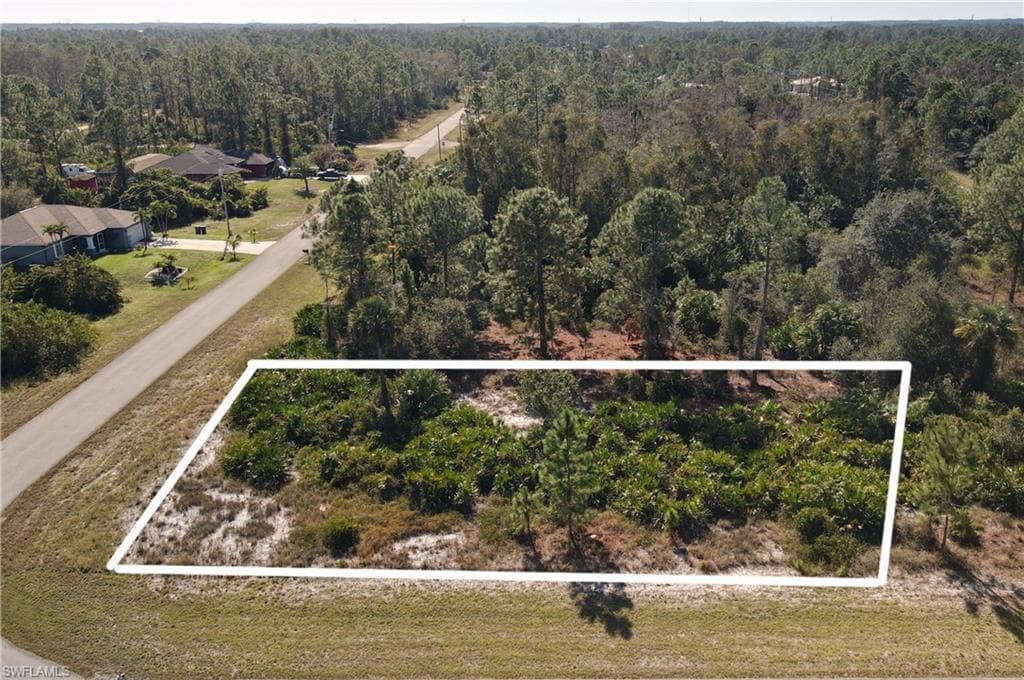 828 Fullerton Ave S, Lehigh Acres, FL 33974-4
