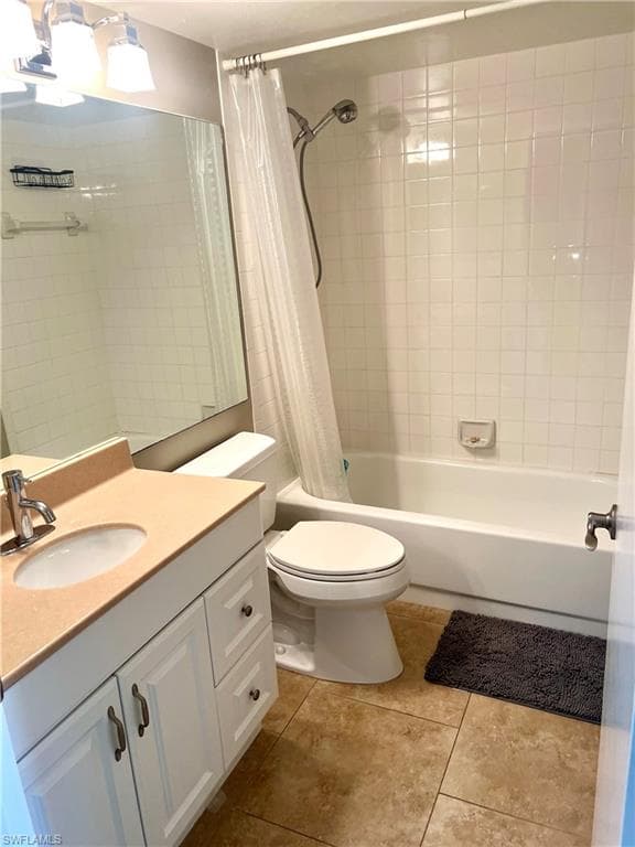 2141 Tama Cir 101, Naples, FL 34112-23