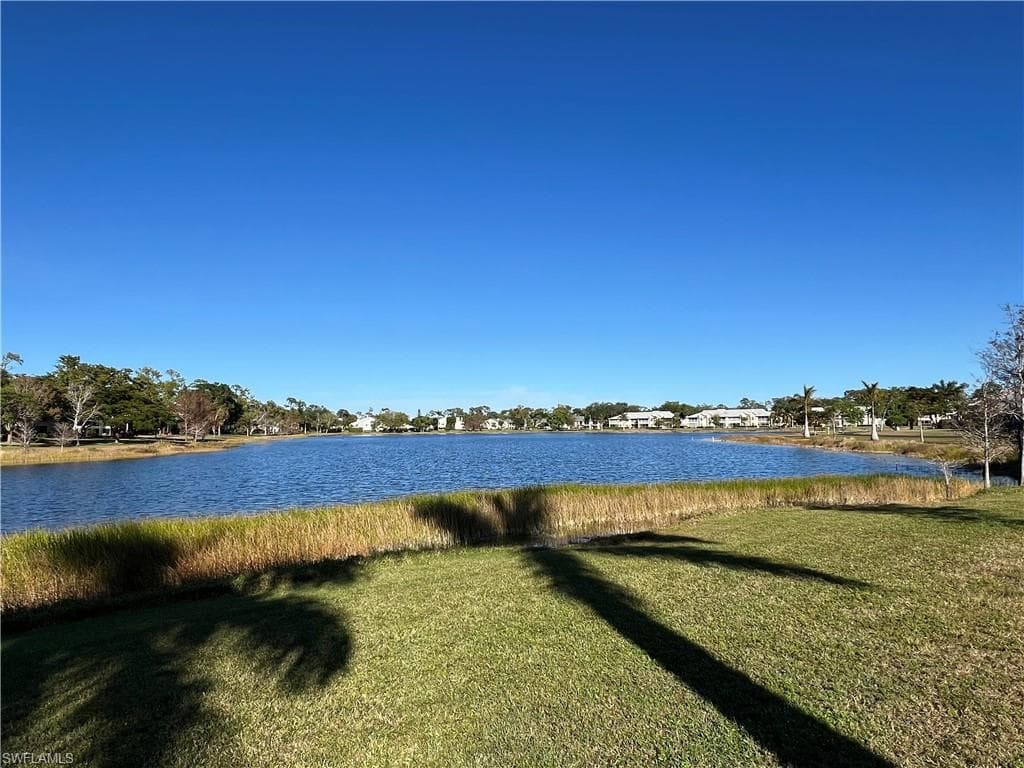 2141 Tama Cir 101, Naples, FL 34112-27