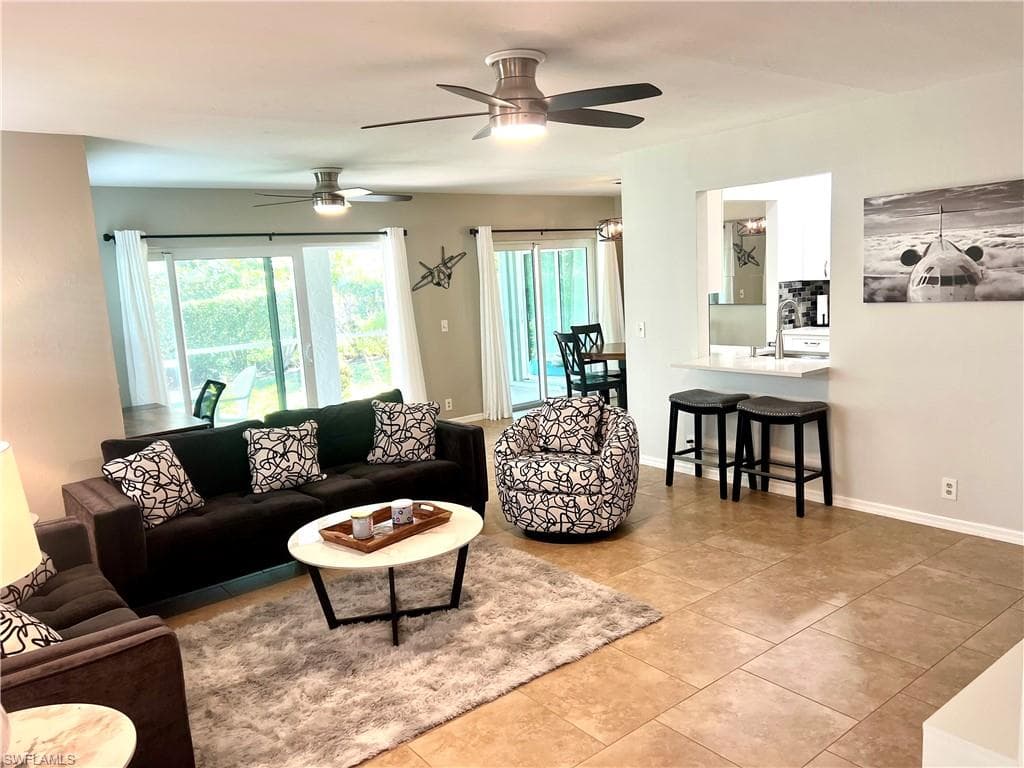 2141 Tama Cir 101, Naples, FL 34112-3