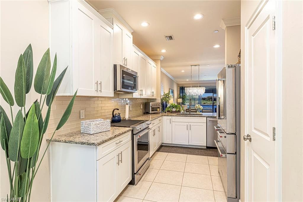 9373 Pocida Ct 9-104, Naples, FL 34119-9