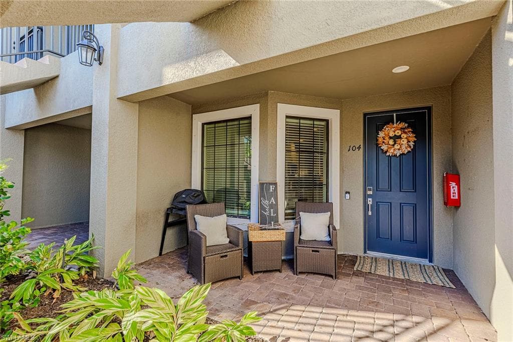 9373 Pocida Ct 9-104, Naples, FL 34119-3