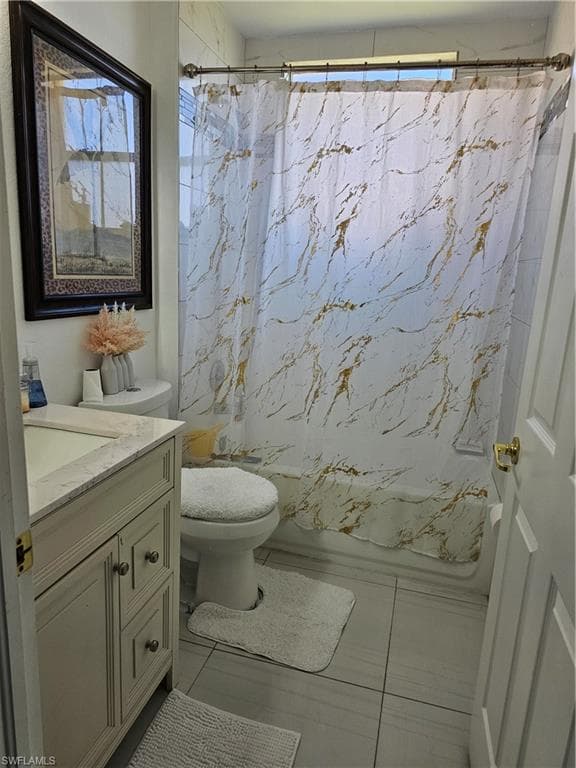 14215 Manchester Dr S, Naples, FL 34114-13