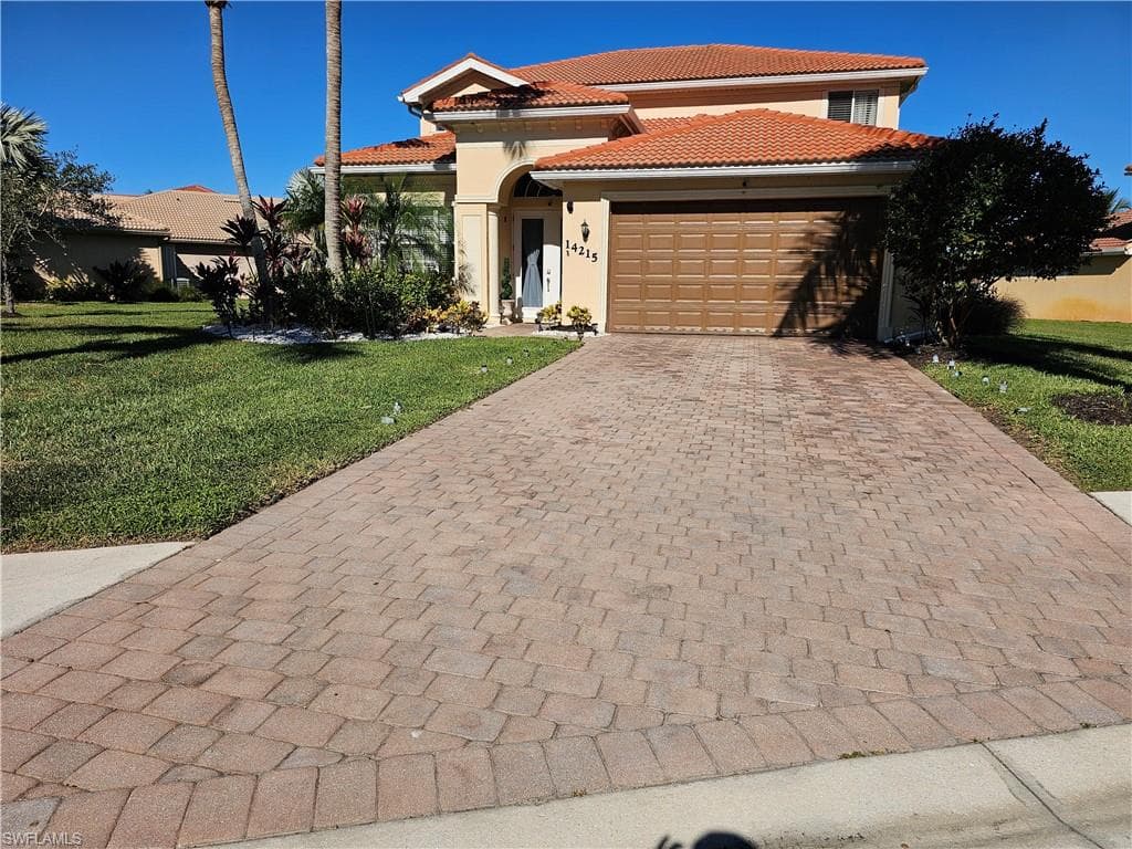 14215 Manchester Dr S, Naples, FL 34114-28