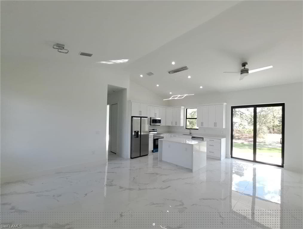 2915 28th St SW, Lehigh Acres, FL 33976-4