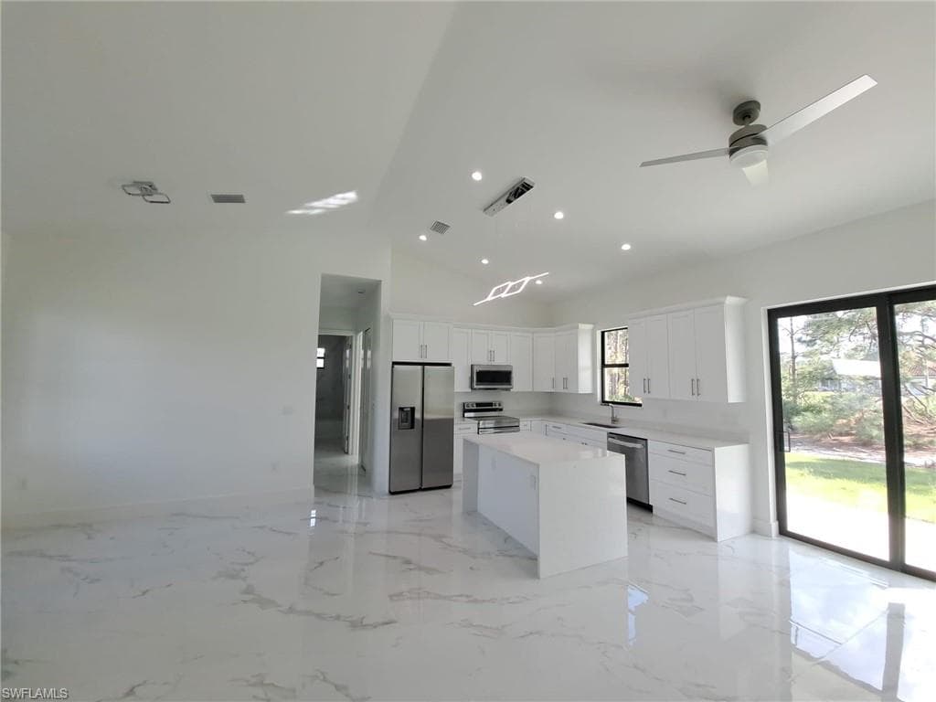 2915 28th St SW, Lehigh Acres, FL 33976-8
