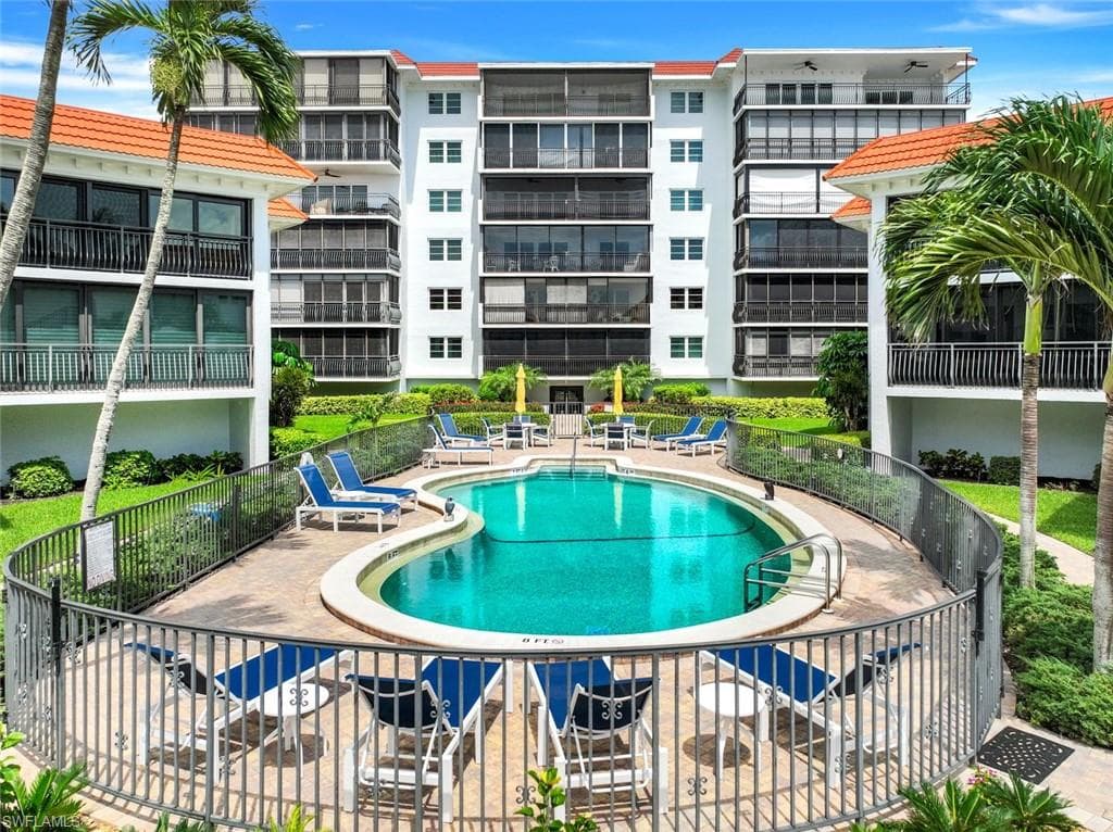3333 Gulf Shore Blvd N 503, Naples, FL 34103-29