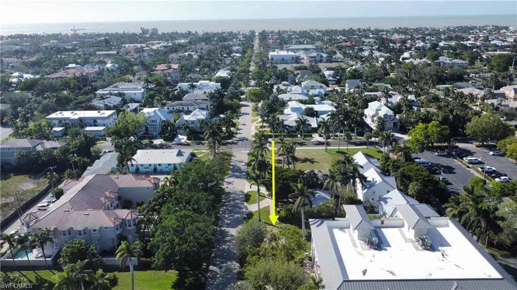 855 9th Ave S, Naples, FL 34102-7