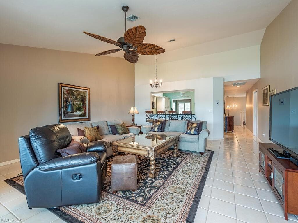 2839 Aintree Ln B202, Naples, FL 34112-9