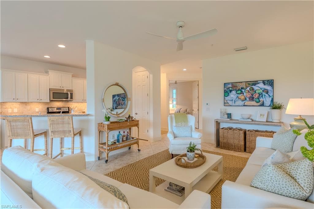12046 Covent Garden Ct 901, Naples, FL 34120-4