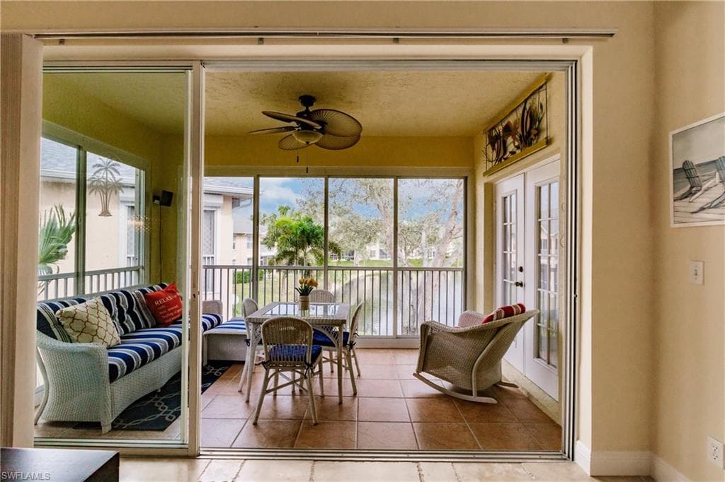 680 Wiggins Lake Dr 201, Naples, FL 34110-27