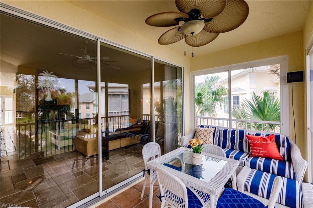 680 Wiggins Lake Dr 201, Naples, FL 34110-31