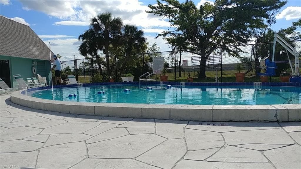 181 Sugar Loaf Ln 69, Naples, FL 34114-20