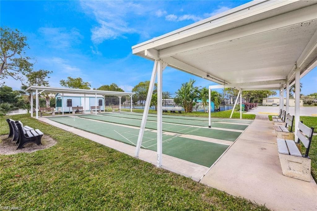 181 Sugar Loaf Ln 69, Naples, FL 34114-21