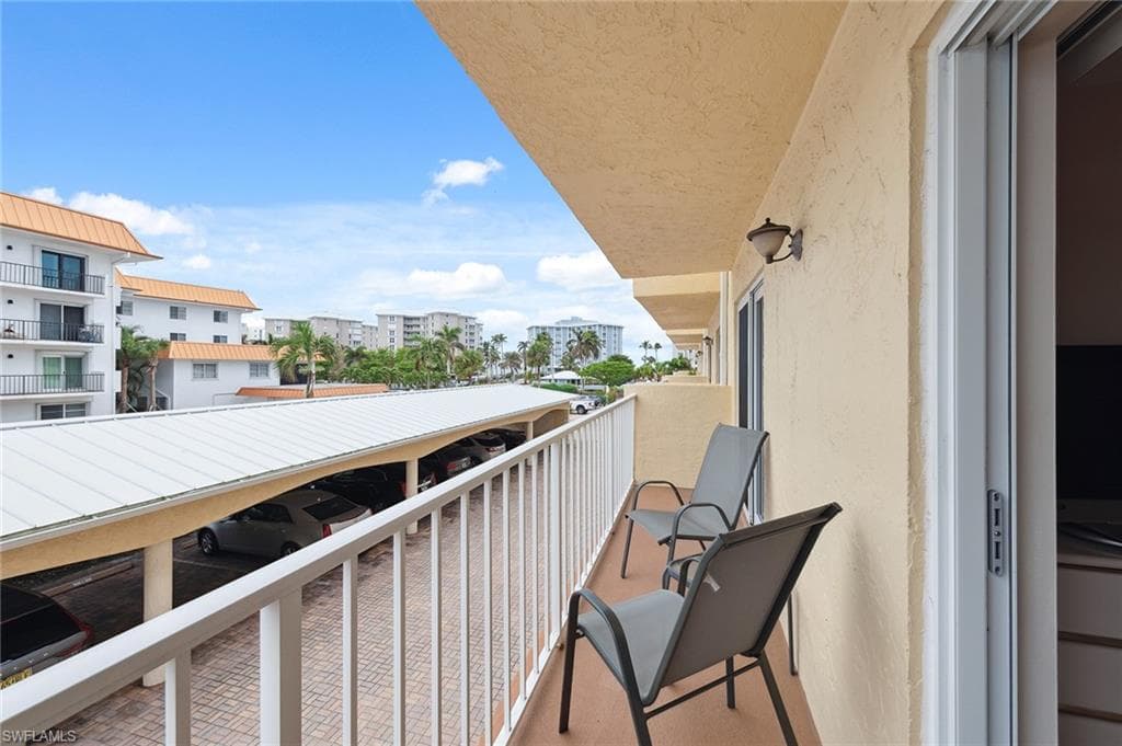 3000 Gulf Shore Blvd N 214, Naples, FL 34103-16