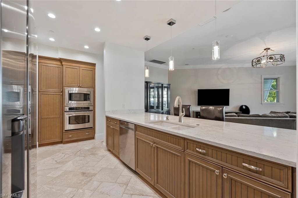 1001 10th Ave S C-1, Naples, FL 34102-13