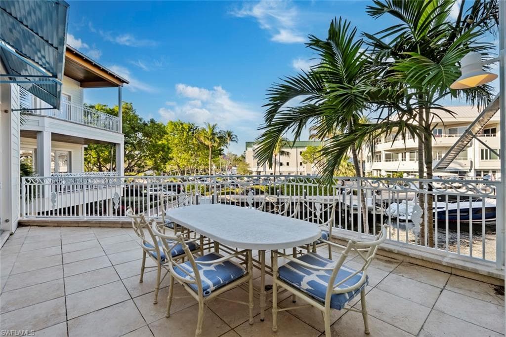 1001 10th Ave S C-1, Naples, FL 34102-18