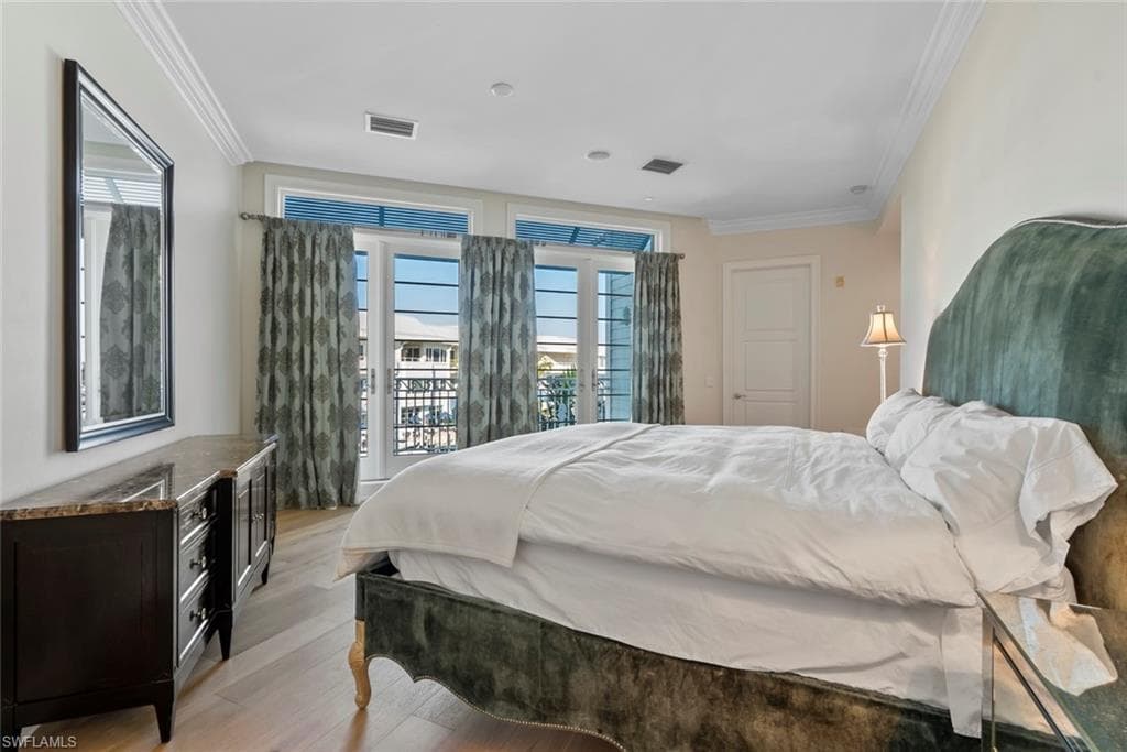 1001 10th Ave S C-1, Naples, FL 34102-23