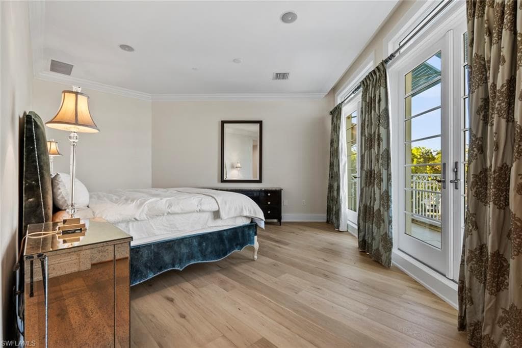 1001 10th Ave S C-1, Naples, FL 34102-24