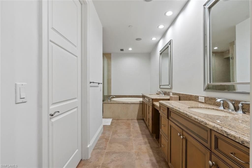 1001 10th Ave S C-1, Naples, FL 34102-26