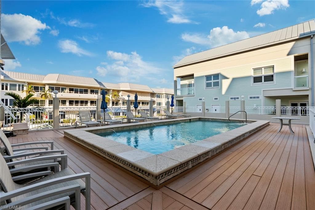 1001 10th Ave S C-1, Naples, FL 34102-34