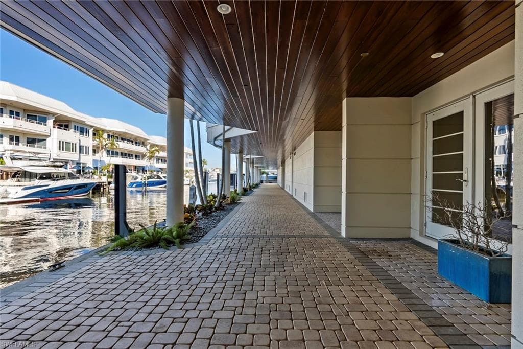 1001 10th Ave S C-1, Naples, FL 34102-39