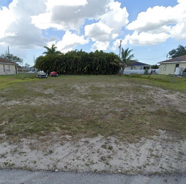 2730 2nd Pl, Cape Coral, FL 33909-3
