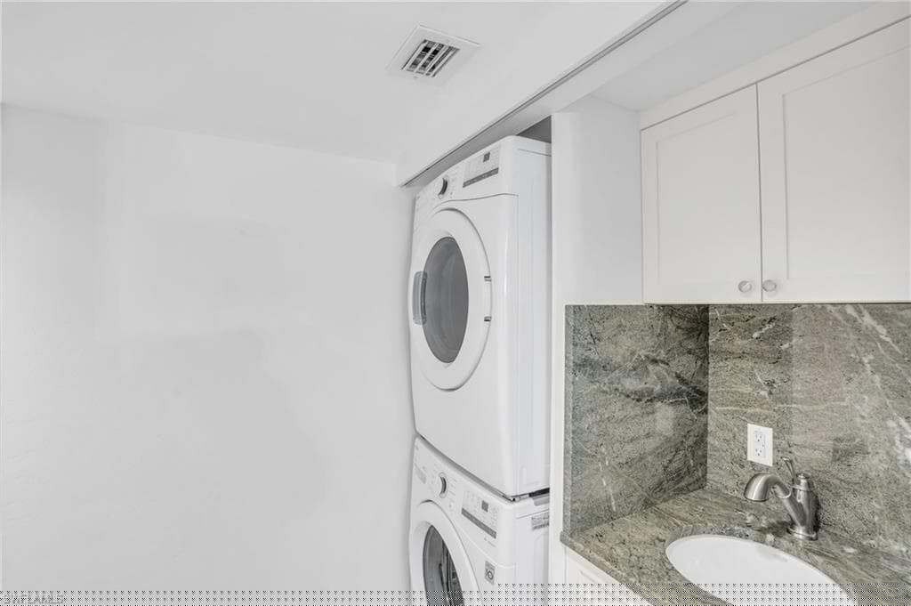 12945 Vanderbilt Dr 505, Naples, FL 34110-17