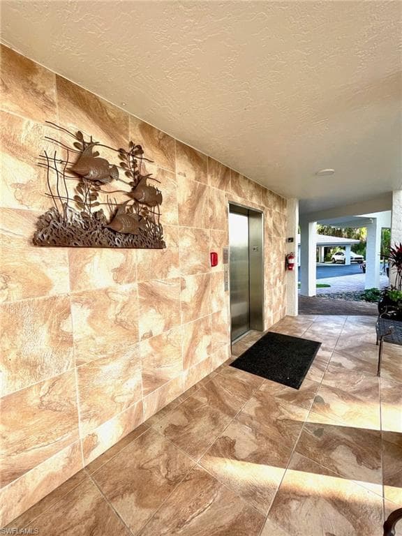 12945 Vanderbilt Dr 505, Naples, FL 34110-31