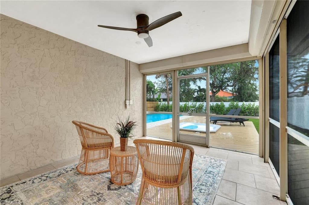 807 108th Ave N, Naples, FL 34108-20