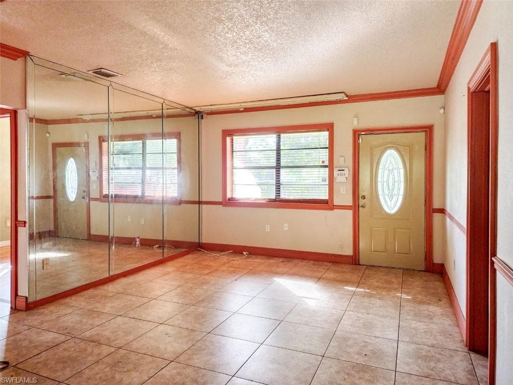 271 170 St, North Miami Beach, FL 33162-4