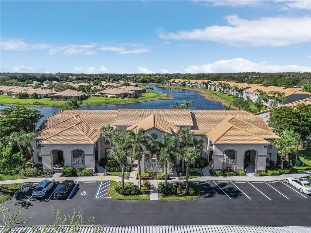 19980 Barletta Ln 916, Estero, FL 33928-2