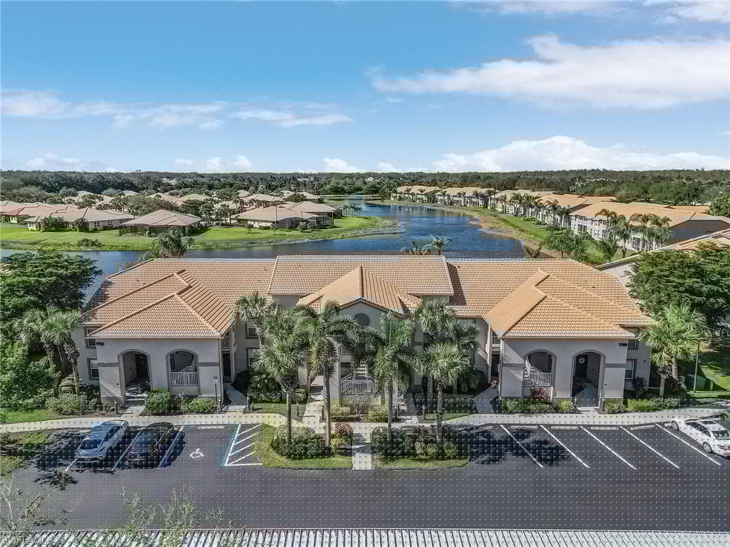 19980 Barletta Ln 916, Estero, FL 33928-2