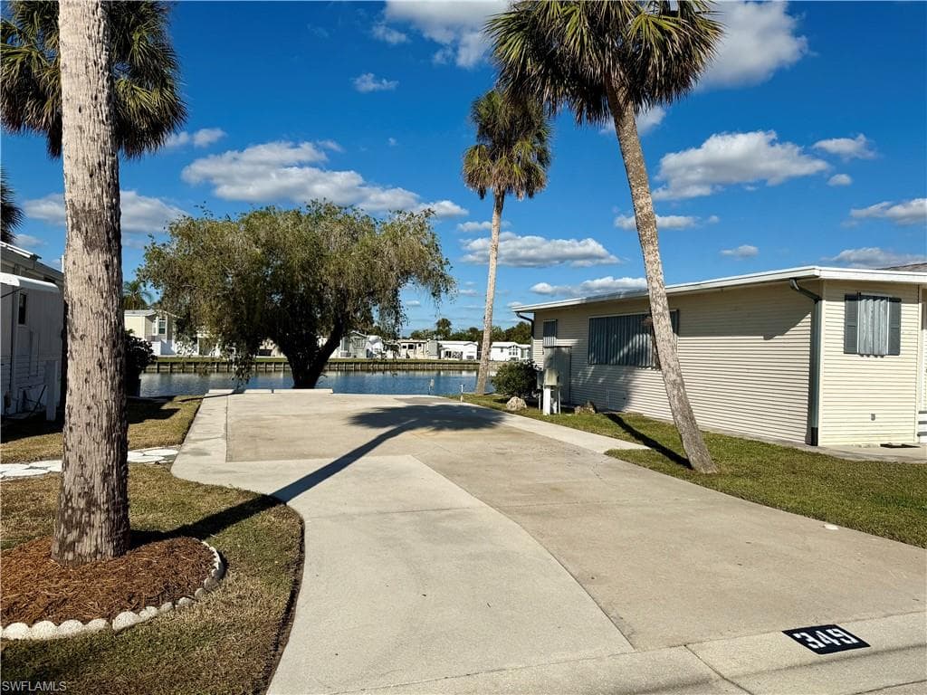 349 Bobcat Run, Naples, FL 34114-1