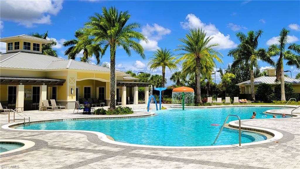 1696 Alameda Dr, Naples, FL 34120-19