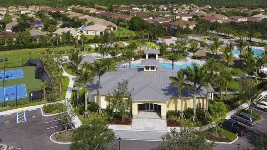 1696 Alameda Dr, Naples, FL 34120-24