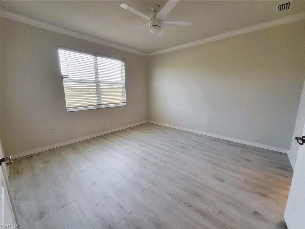 1696 Alameda Dr, Naples, FL 34120-8